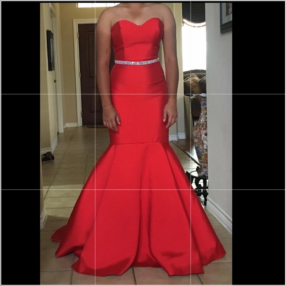 Red mermaid prom dress